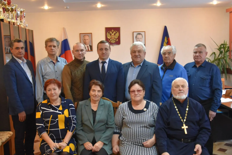 Благочинный Алтайского округа принял участие в рабочей встрече с руководителями общественных организаций Алтайского района 