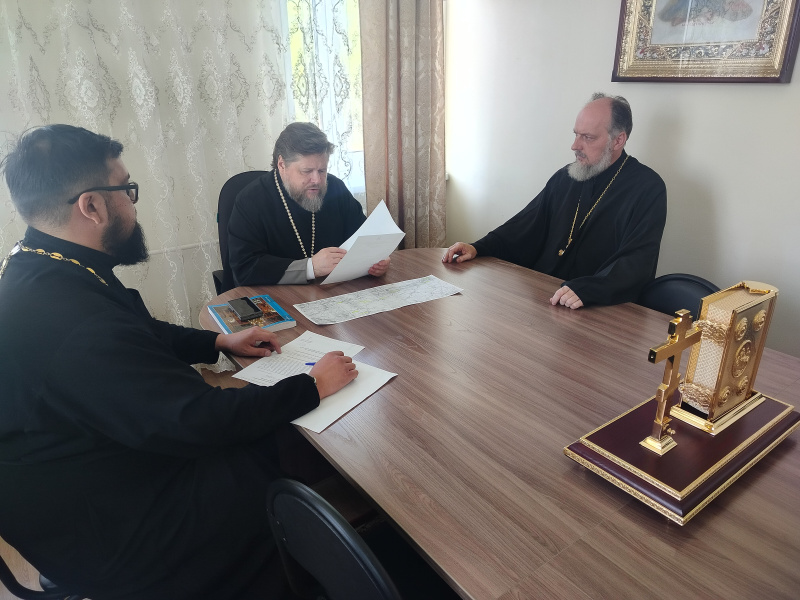 В Бийском епархиальном управлении прошло совещание, посвященное подготовке к празднованию Международного дня семей 