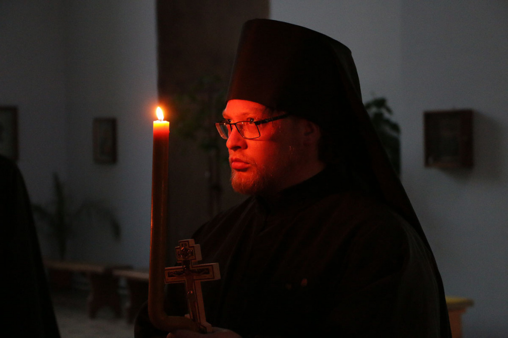 Епископ Серафим совершил монашеский постриг в Великий четверг Страстной седмицы 