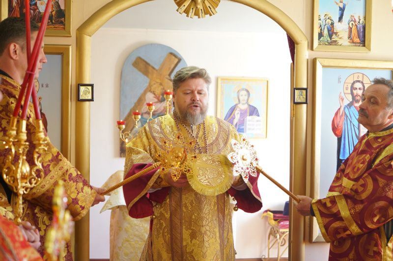 В Неделю 4-ю по Пасхе епископ Серафим совершил Божественную литургию в храме Покрова Пресвятой Богородицы села Сверчково