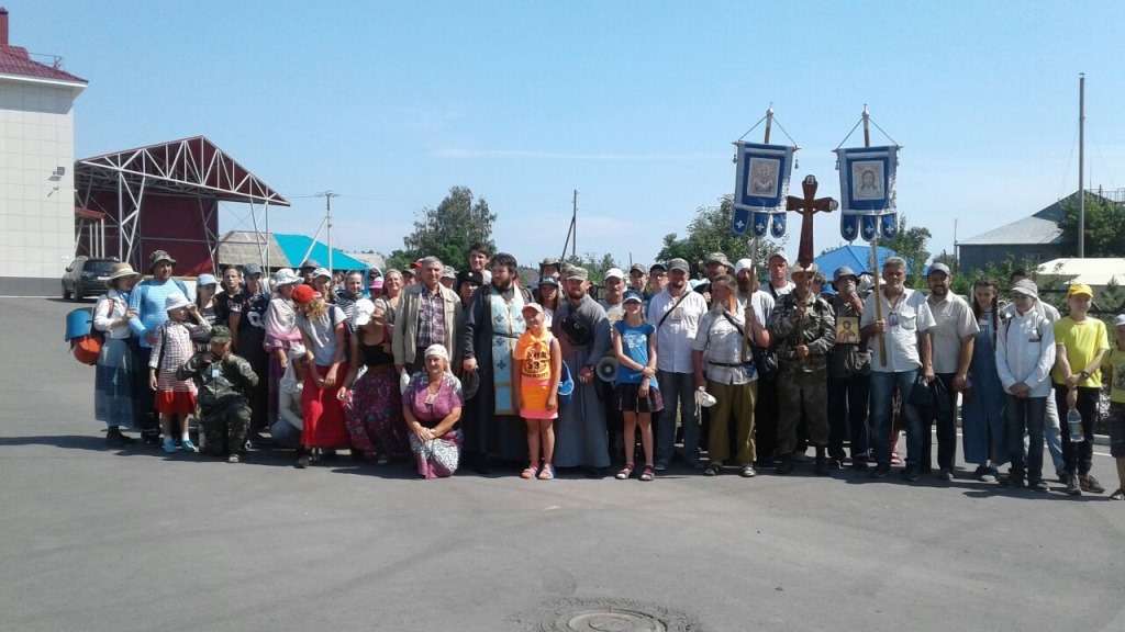 Петропавловское благочиние встречает крестный ход