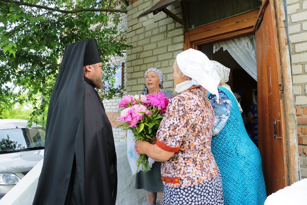 Впервые за 100 лет в селе Новообинка Петропавловского района совершено Архиерейское богослужение