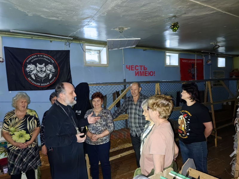 Руководитель отдела социального служения и церковной благотворительности посетил волонтерскую организацию «Защитники Отечества» 