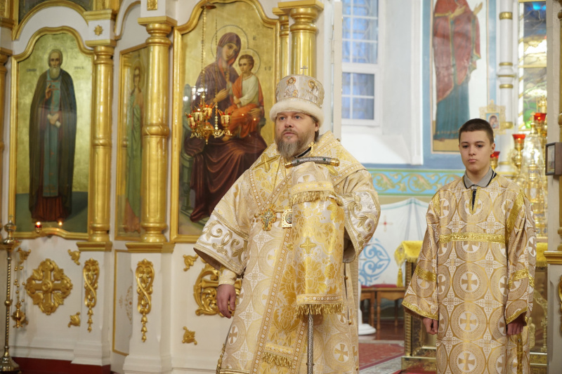 Накануне гражданского новолетия епископ Серафим совершил молебное пение в Успенском кафедральном соборе