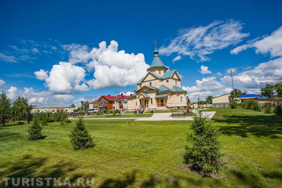 алтай быстрый исток родина золотухина. родина золотухина быстрый исток. церковь пресвятой богородицы быстрый исток алтайский край. быстрый исток алтайский край. быстрый исток церковь церковь золотухина.