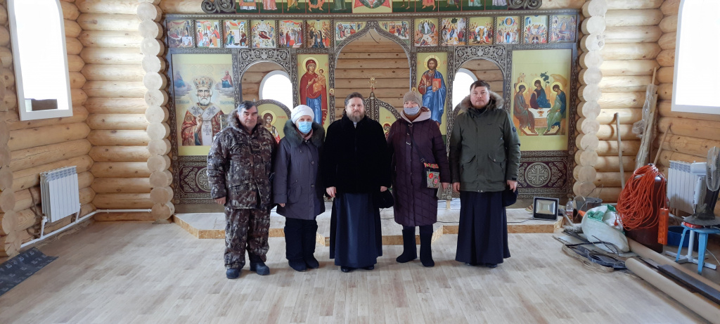 Епископ Бийский и Белокурихинский Серафим посетил с архипастырским визитом Петропавловское благочиние