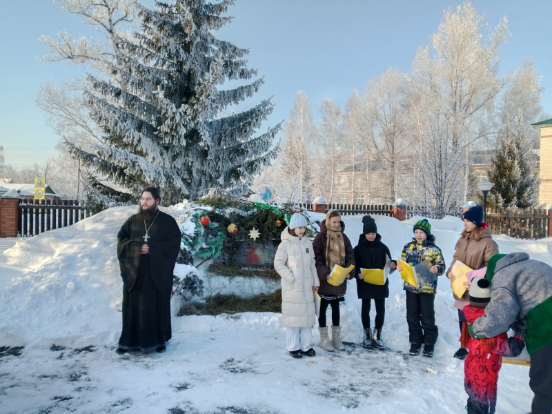 В храме Богоявления Господня села Соколово состоялось открытие Рождественского вертепа