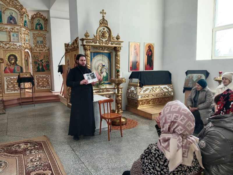 В храме Богоявления Господня села Соколово прошла акция «Живая книга» 