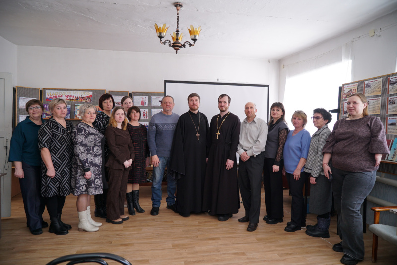 Представители ОРОиК, ОВЦО и СМИ Бийской епархии провели семинар в Центральной библиотеке Быстроистокского района