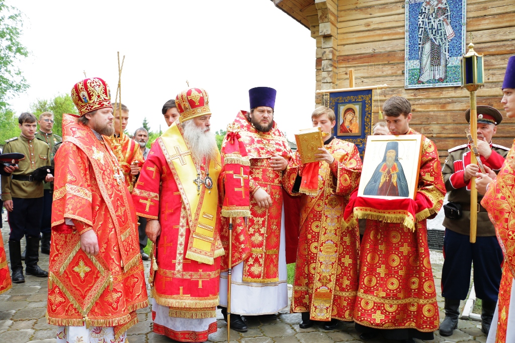 Архиерейское богослужение в селе Акутиха 