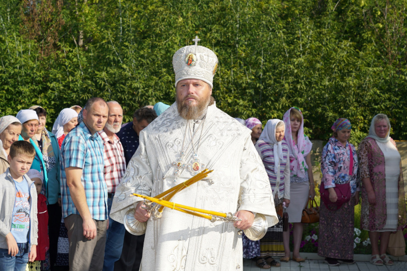 Епископ Серафим совершил Божественную литургию в праздник Преображения Господня 