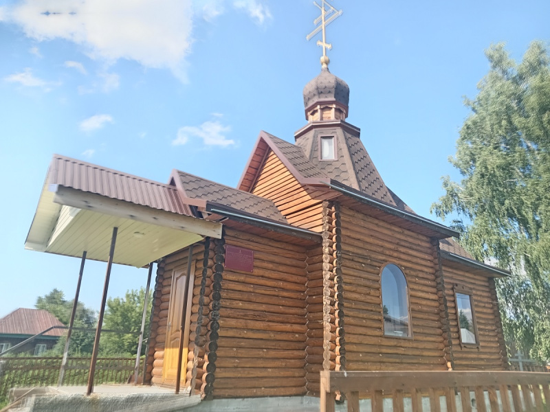 В храме святых Царских Мучеников села Соусканиха совершена первая Божественная литургия