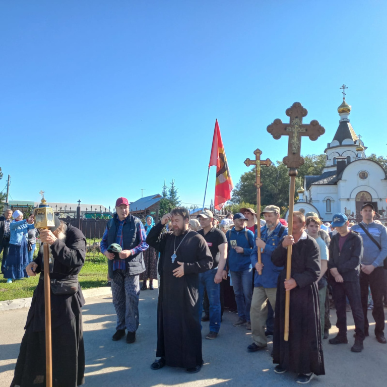 В Барнаульской епархии прошел крестный ход в село Сорочий Лог