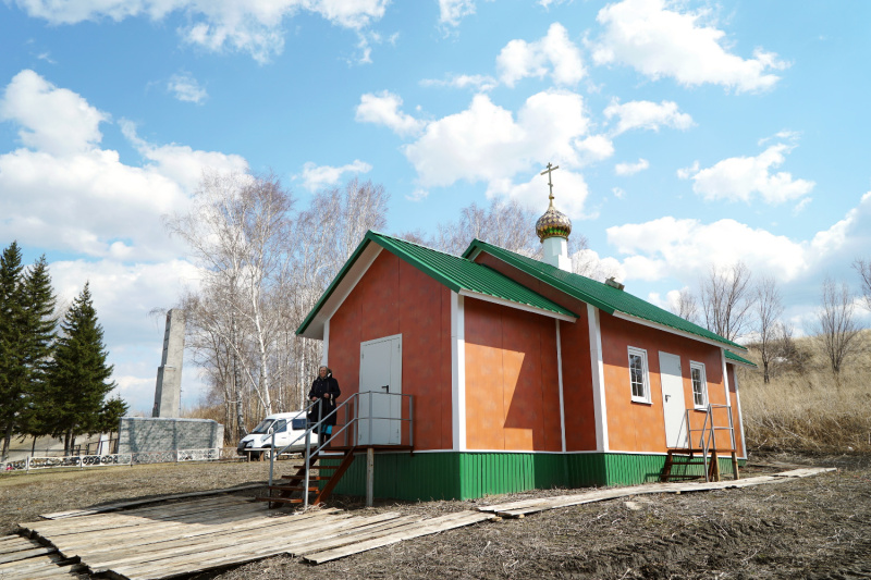 Храм в честь Пророка Божия Илии села Новообинка Петропавловского района 