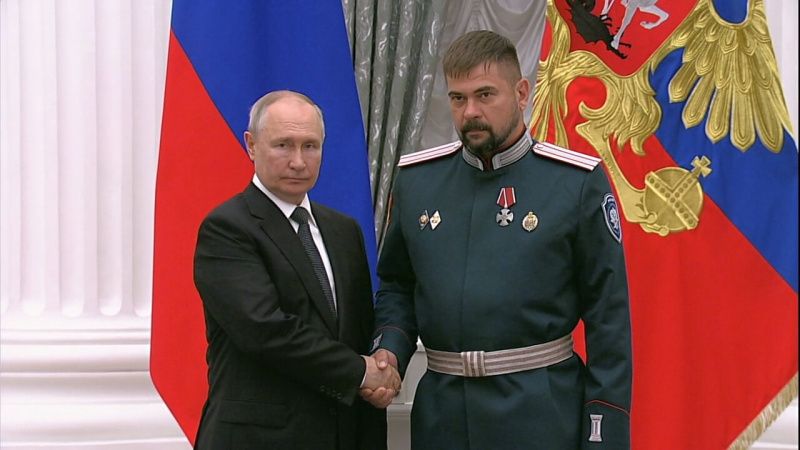 Сотрудник Барнаульской епархии Алексей Кайгородов награжден орденом мужества