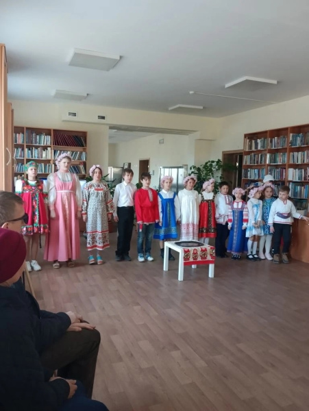 В воскресной школе Успенского кафедрального собора города Бийска прошел праздничный пасхальный концерт 