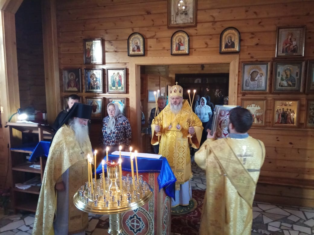 Архиерейское богослужение в Покровском храме села Старобелокуриха