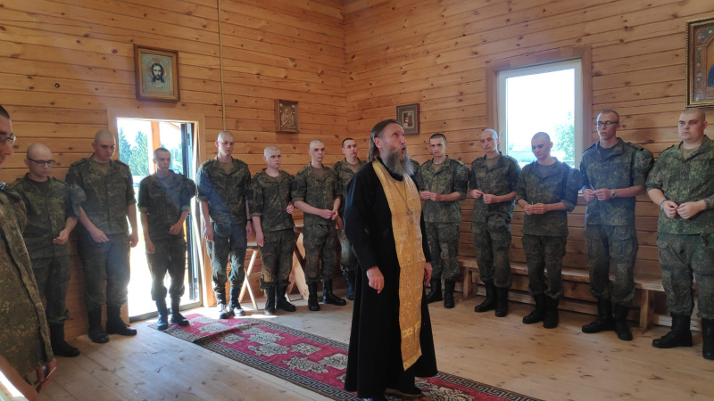 Руководитель отдела по взаимодействию с вооруженными силами и правоохранительными органами совершил богослужения и провел мероприятия, посвященные Дню памяти российских воинов, погибших в Первой мировой войне 