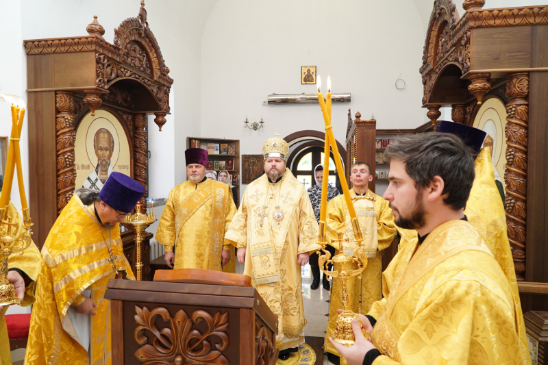 Епископ Серафим совершил Божественную литургию в храме святого пророка Божия Илии и мученицы Софии села Бочкари