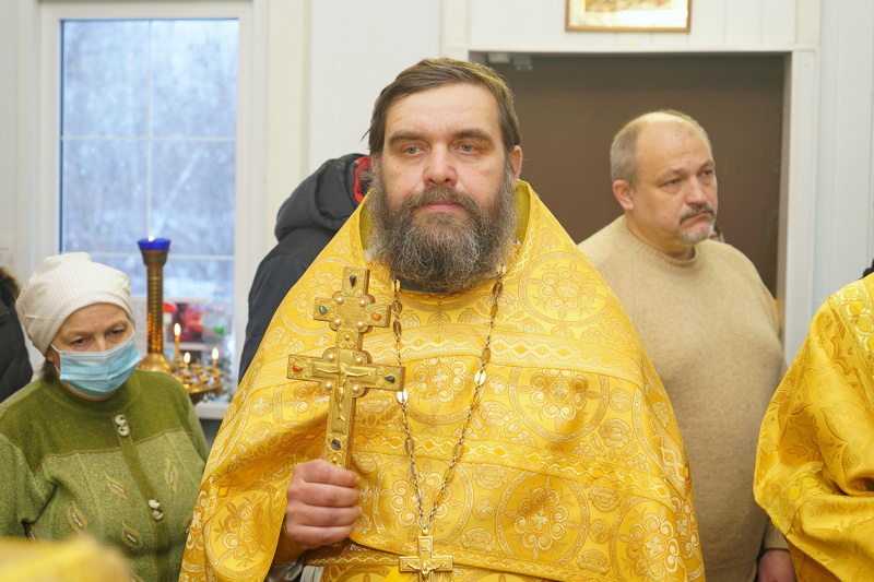 священник Владислав Суртаев 
