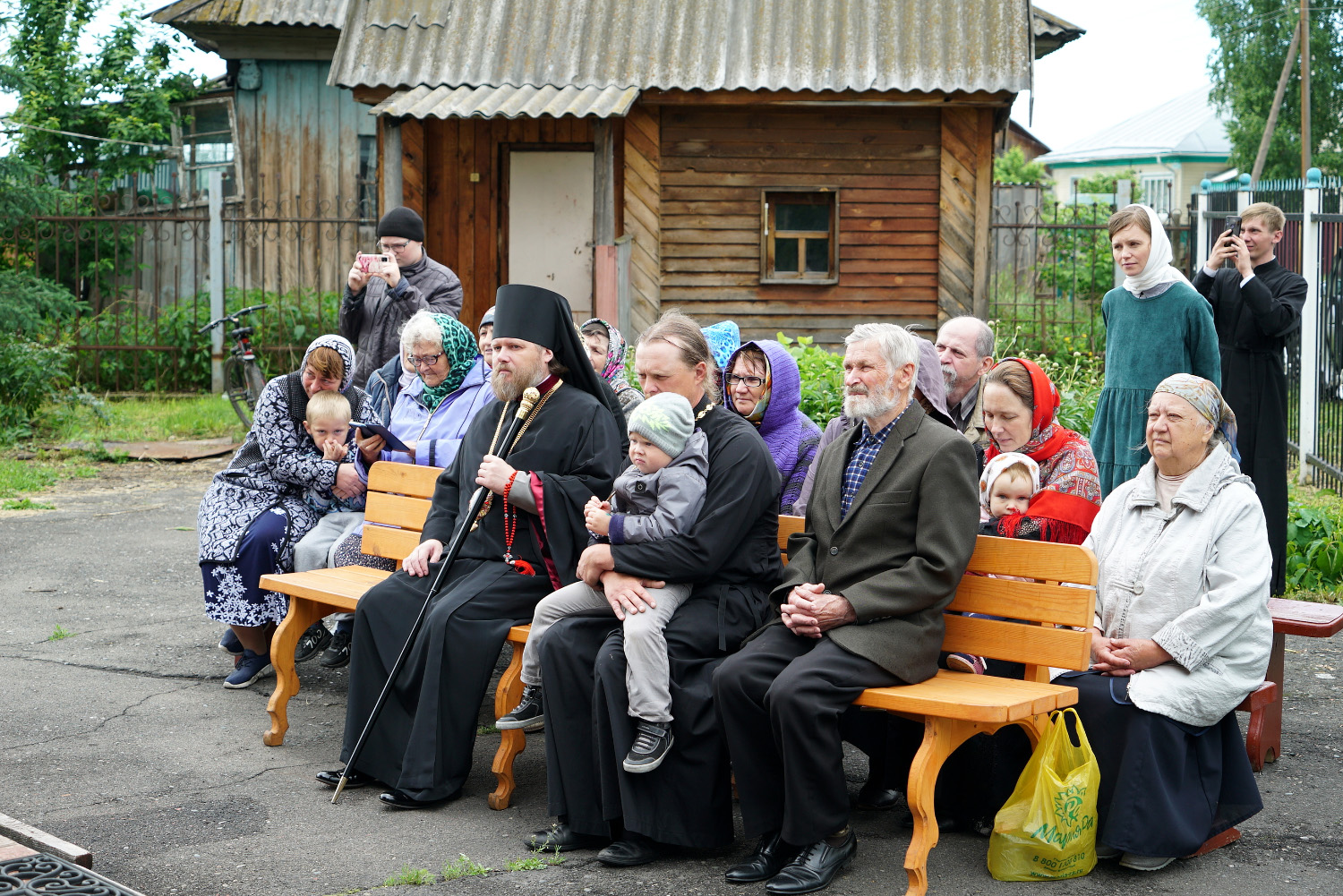 Погода в новиково алтайского края. Новиково Алтайский край дом престарелых. Новиково Бийский район дом престарелых. Село Новиково Бийского района. Церковь в Новиково Бийского района.