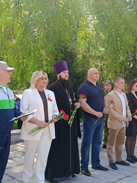 Руководитель отдела по спорту и физической культуре принял участие в открытии легкоатлетической эстафеты, посвященной 81-й годовщине Великой Победы  