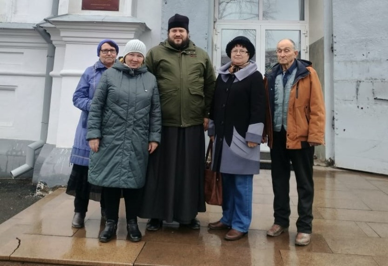 Прихожане храма святителя Макария Алтайского села Лесное совершили паломническую поездку к Коробейниковской иконе Божией Матери 