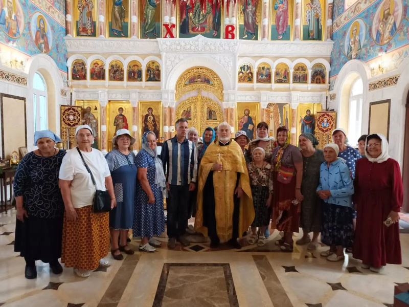 Паломники воскресной школы храма Казанской иконы Божией Матери города Бийска посетили село Алтайское