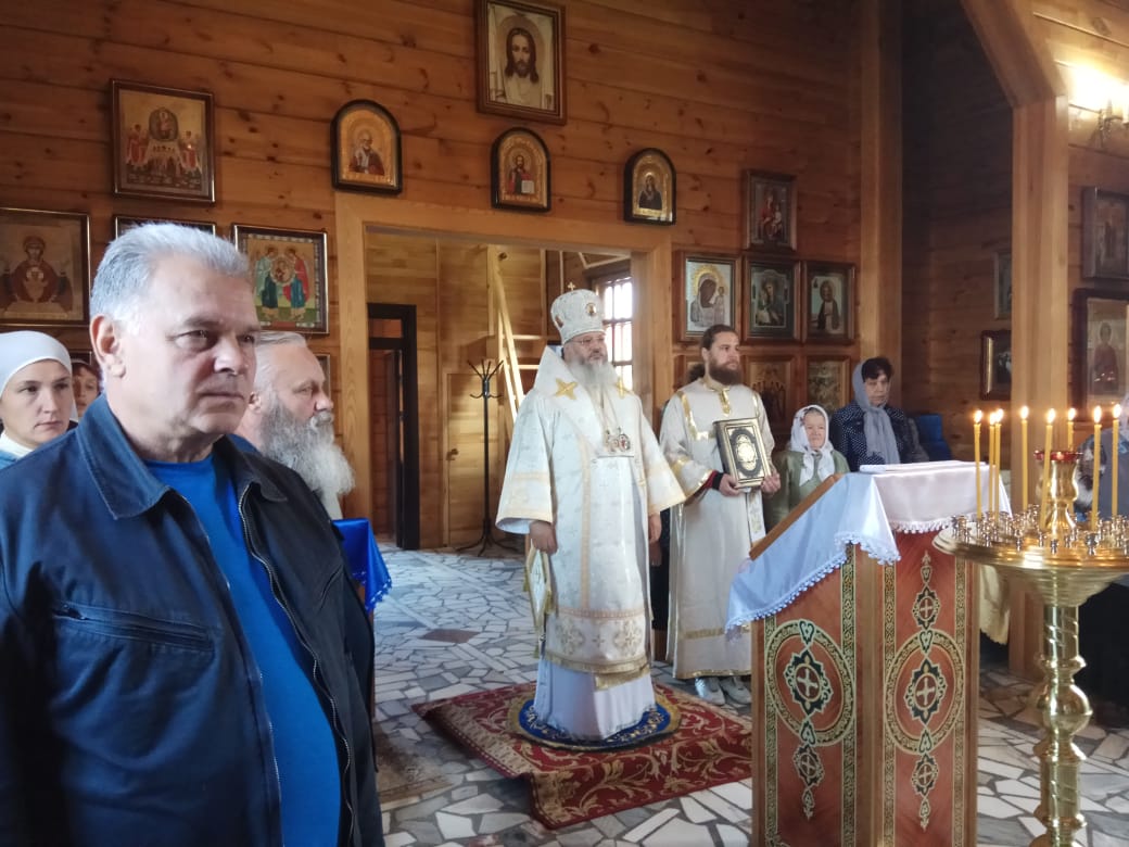 Архиерейское богослужение в храме Покрова Пресвятой Богородицы села Старобелокуриха