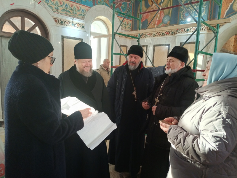 Епископ Серафим посетил с рабочим визитом село Алтайское