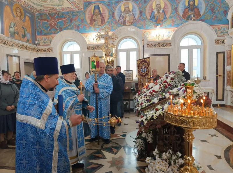 В храме Покрова Пресвятой Богородицы села Алтайское прошел престольный праздник