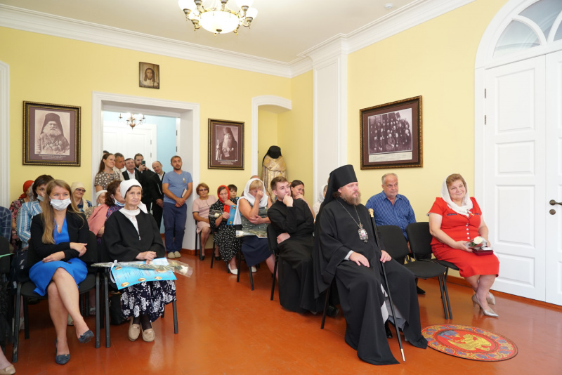Участники ремонта и реконструкции экспозиций Музея истории Алтайской духовной миссии отмечены наградами Бийской епархии