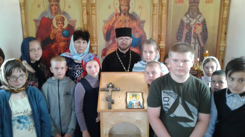 В часовне в честь Святителя Макария Алтайского с.Макарьевское состоялся выездной урок для младшеклассников сельской школы