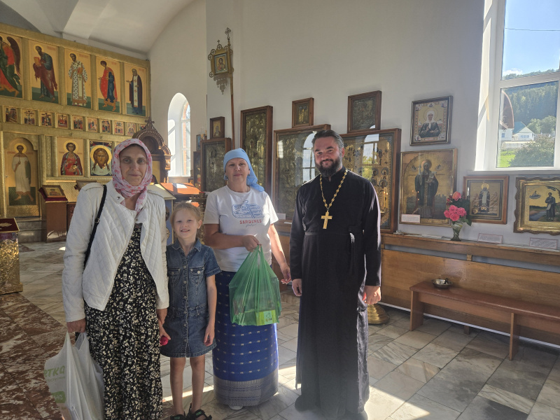 В Белокурихинском благочинии прошла акция «Соберем ребенка в школу»
