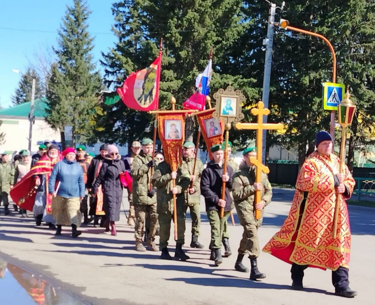 В селе Алтайское состоялся традиционный Пасхальный крестный ход