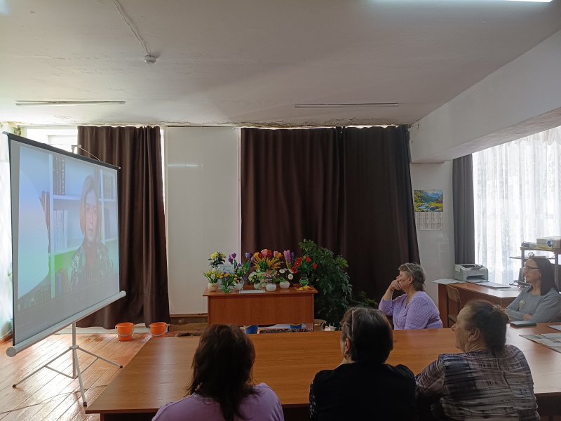 В Центральной библиотеке Солтонского района прошло мероприятие, посвященное Дню православной книги 