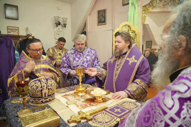 В Неделю 2-ю Великого поста, святителя Григория Паламы, епископ Серафим совершил Божественную литургию в Покровском храме села Шубенка 