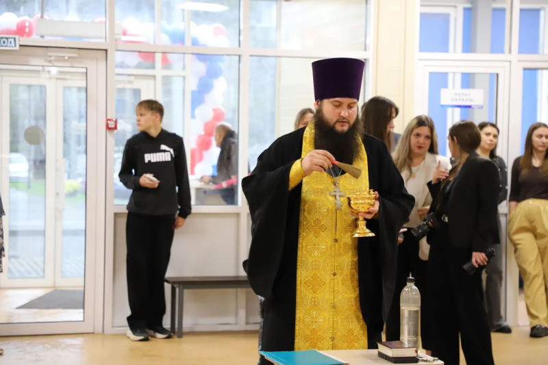 Руководитель отдела по спорту и физической культуре принял участие в открытии бассейна «Лазурный» в городе Бийске