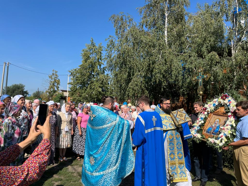 В храме иконы Божией Матери «Умиление» города Бийска прошел престольный праздник