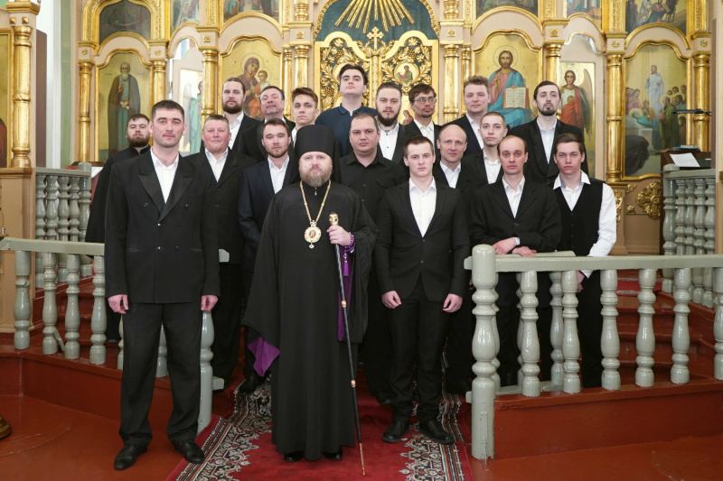 Мужской хор Успенского кафедрального собора отмечен грамотой