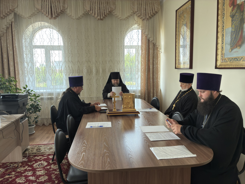 Епископ Серафим возглавил заседание Епархиального совета 