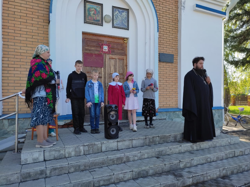 В Неделю 2-ю по Пасхе в храме Богоявления Господня села Соколово состоялось праздничное мероприятие, посвященное Светлому Христову Воскресению  