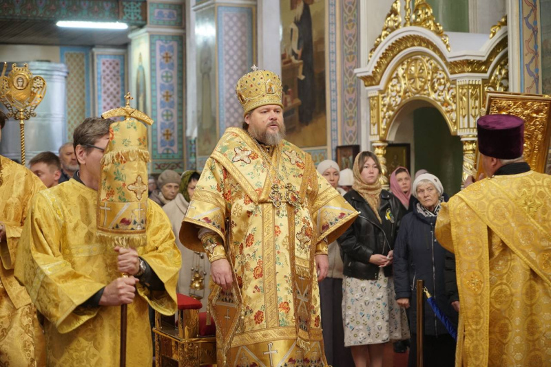 В Неделю 20-ю по Пятидесятнице епископ Серафим совершил Божественную литургию в Успенском кафедральном соборе  
