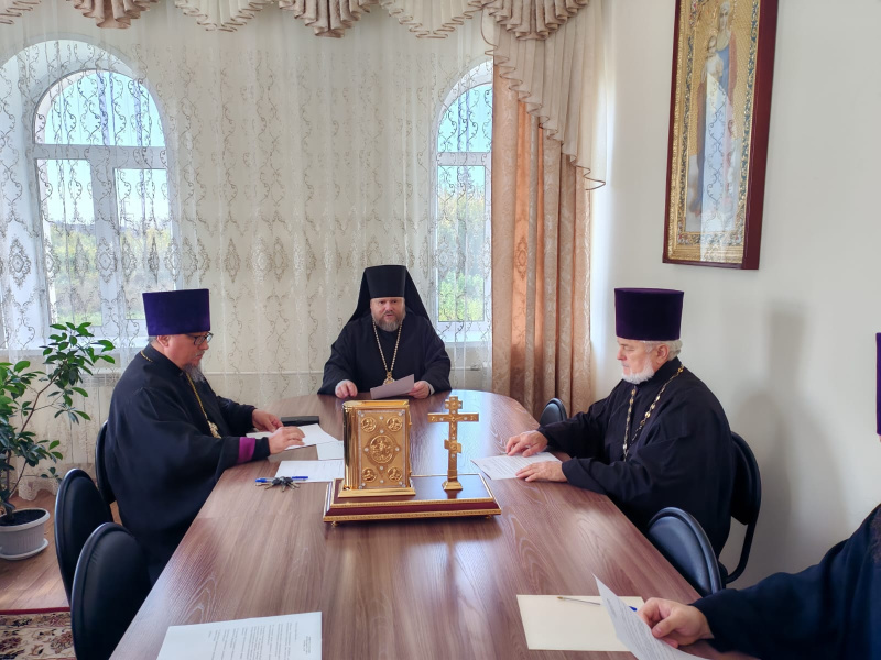 Епископ Серафим возглавил заседание Епархиального совета 