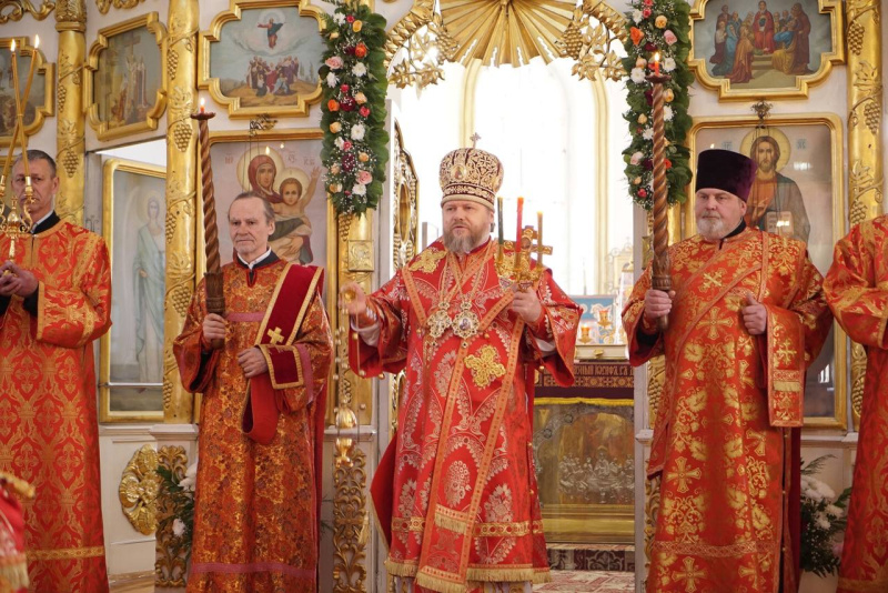 Во вторник Светлой седмицы епископ Серафим совершил Божественную литургию в храме Казанской иконы Божией Матери города Бийска