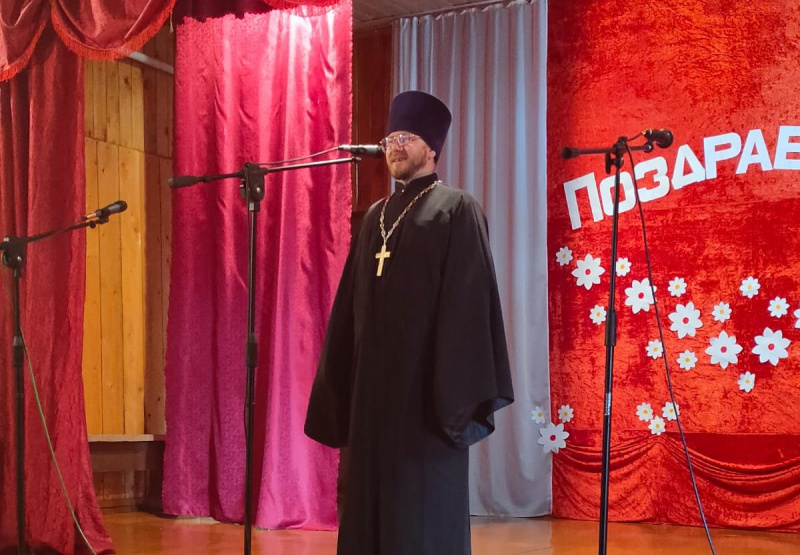 Благочинный Красногорского церковного округа принял участие в собрании сельской инициативы в селе Новозыково 
