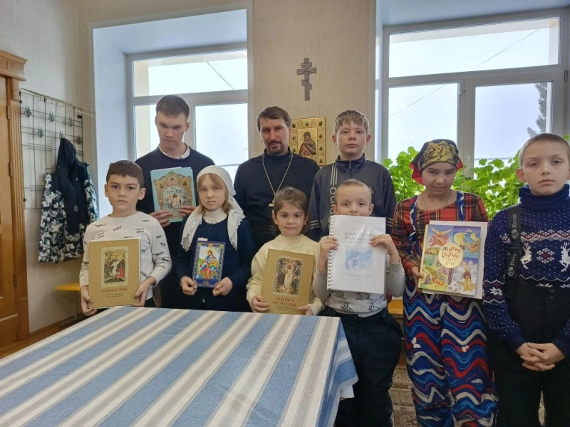 В воскресной школе храма Покрова Пресвятой Богородицы села Алтайское прошел День православной книги 
