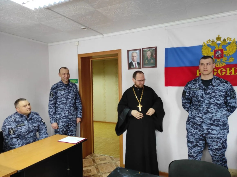 В День войск национальной гвардии России благочинный Красногорского округа поздравил подразделения Росгвардии с профессиональным праздником 