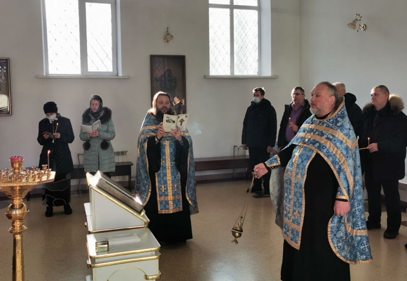 В Казанском храме города Бийска была совершена панихида по погибшим воинам-интернационалистам, приуроченная к 32-й годовщине вывода советских войск из Афганистана