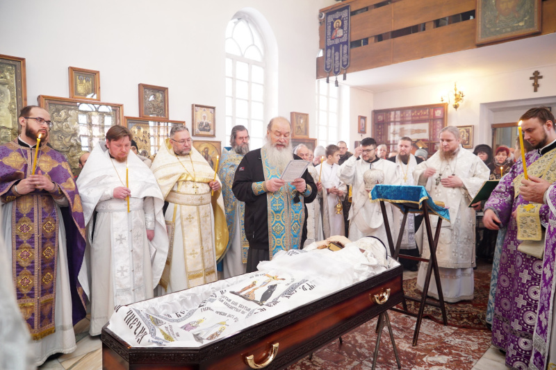 В Бийской епархии простились с протоиереем Сергием Ходаковским